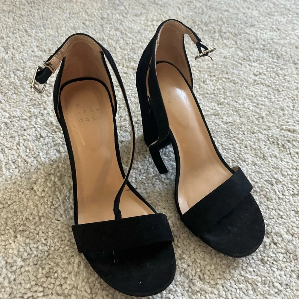 A New Day Black Block Sandal Heels Size 5 3.5” Heel